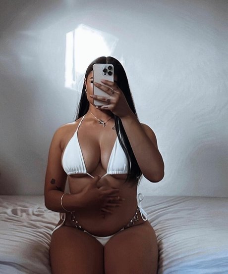 taylaraywhite nsfw onlyfans