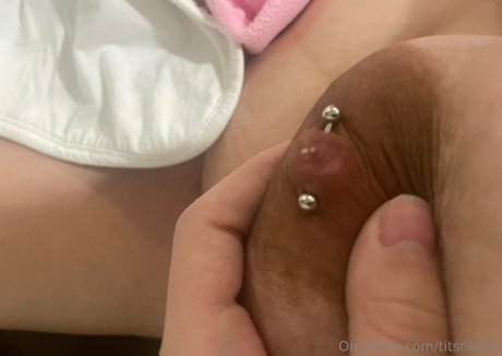 TitsNkush onlyfans porn leaked