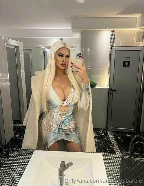 andreatsbarbie onlyfans model images