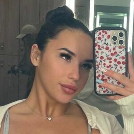 Leilah Skys onlyfans porn leaked