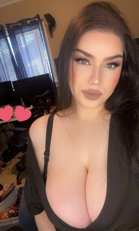 Liiinduh boobs onlyfans