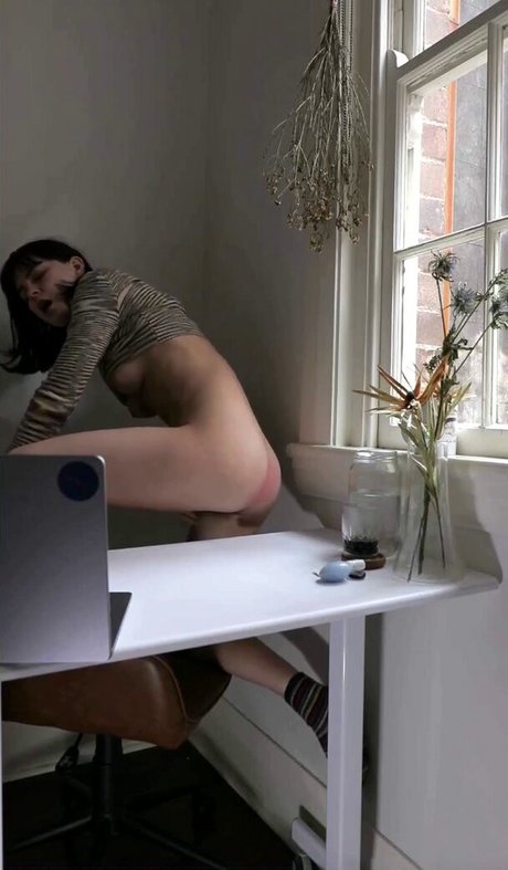 mia tv leaked onlyfans nudes