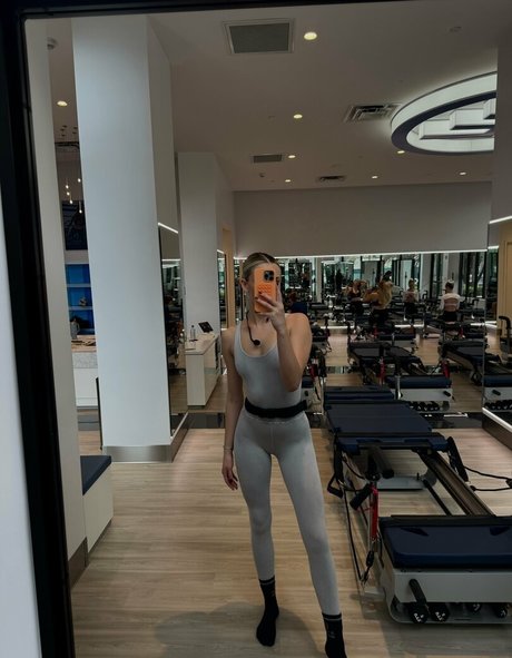 movewithmeredith onlyfans naked leaks