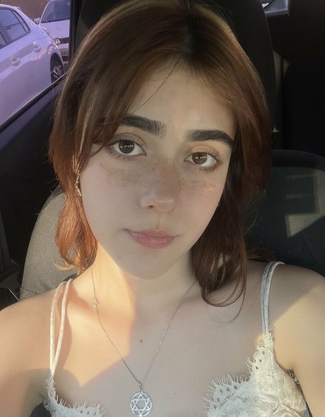 Isabella Angelina onlyfans photos