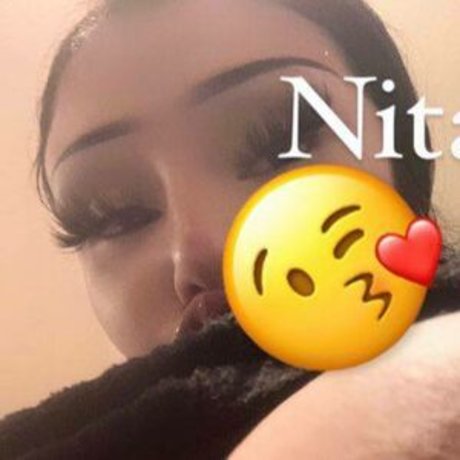 aamipoo onlyfans topless