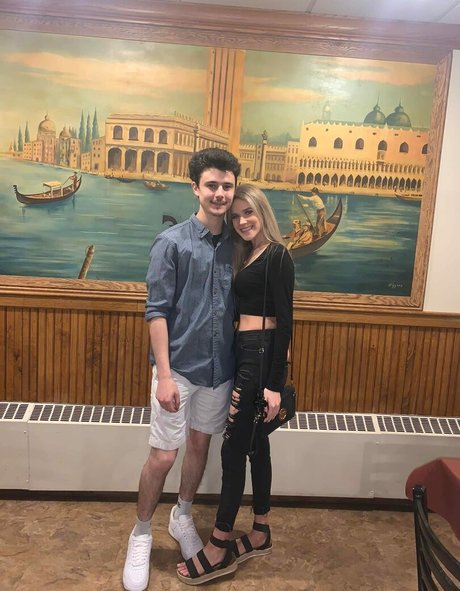 Alyssa Bryanne onlyfans pics nude