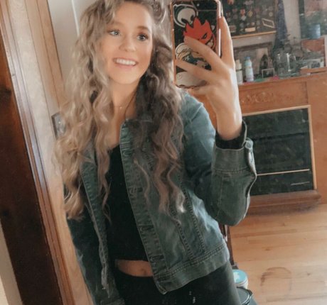 Alyssa Bryanne onlyfans porn leaked