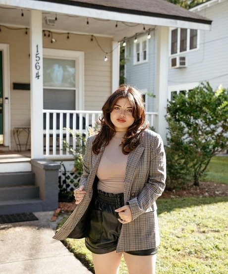 Alondra Larson onlyfans leak free