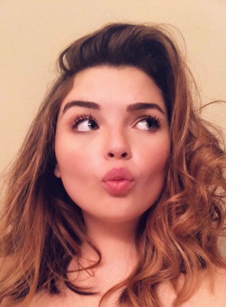 Alondra Larson new onlyfans leaks