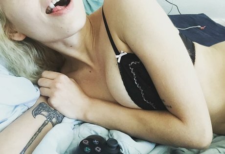 YungMallory naked onlyfans