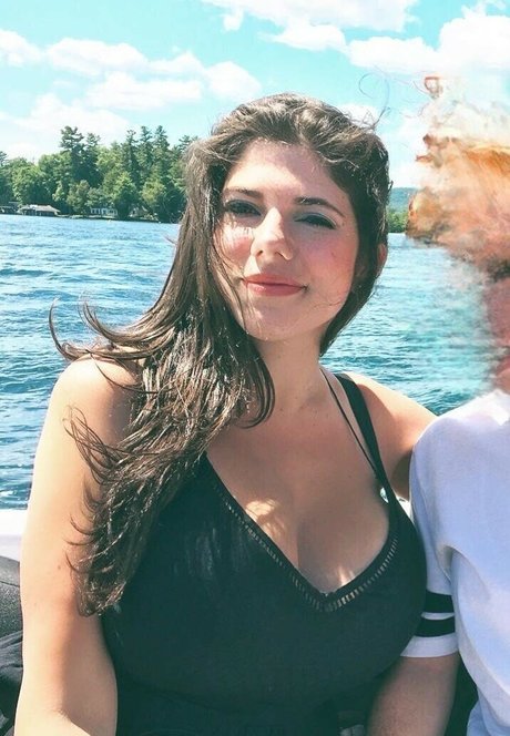 Emily Helen Barry onlyfans leaks