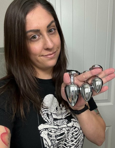 Sincityhotwife onlyfans explicit content