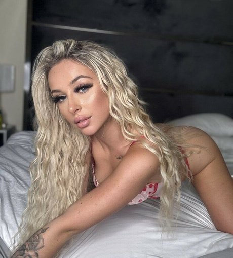 sophielouise1x onlyfans hot