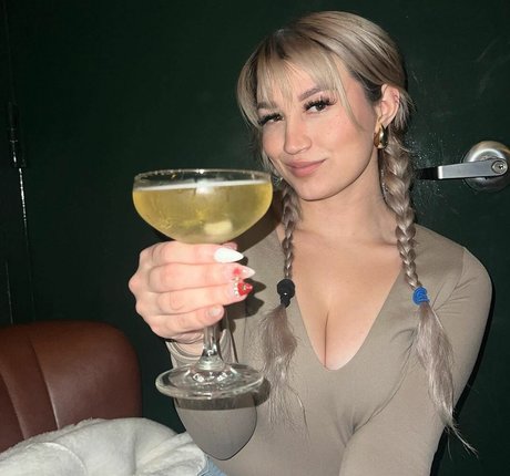 Ashley Boedeker onlyfans content type