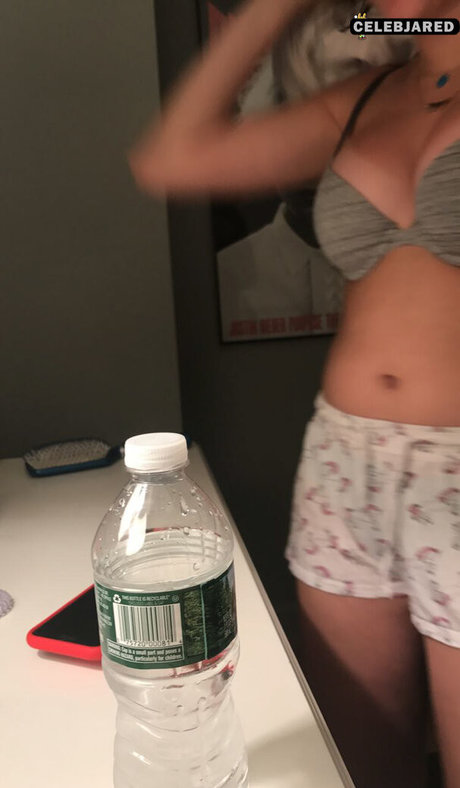 Samantha Lipstein onlyfans public photos