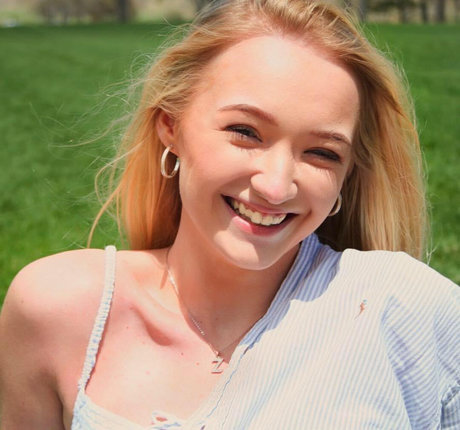 Zola Bzdek onlyfans.