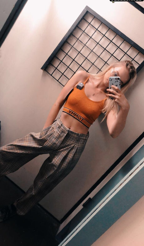 Zola Bzdek leaked naked onlyfans