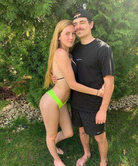 Lindsay Farland onlyfans sexy