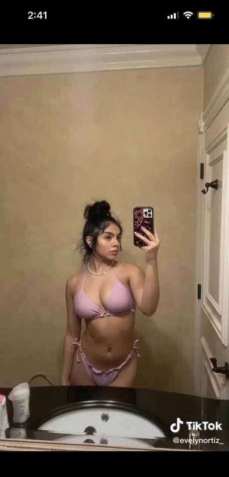 Evelyn Ortiz onlyfans nsfw