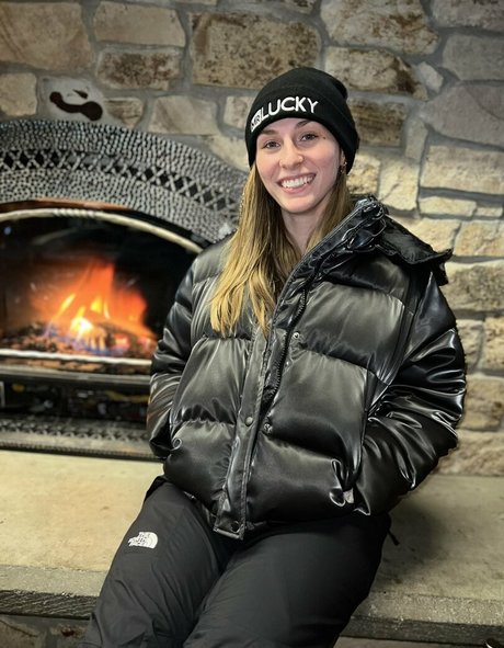 Theangelyoungs boobs onlyfans