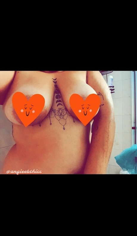 angieebthicc onlyfans pics