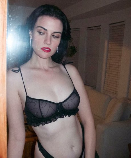 Kelleth Cuthbert onlyfans model