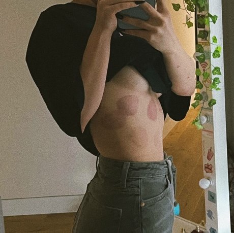 lyna com only fans xxx