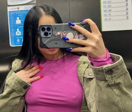 lyna com nude on onlyfans