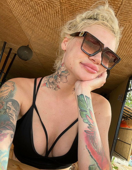 iamvirtuallady onlyfans model