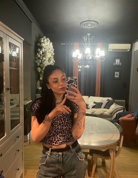 little mollyy onlyfans leaked sex