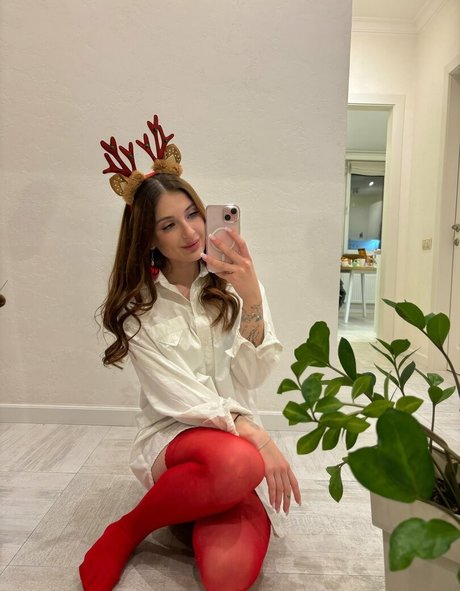 little mollyy onlyfans archive