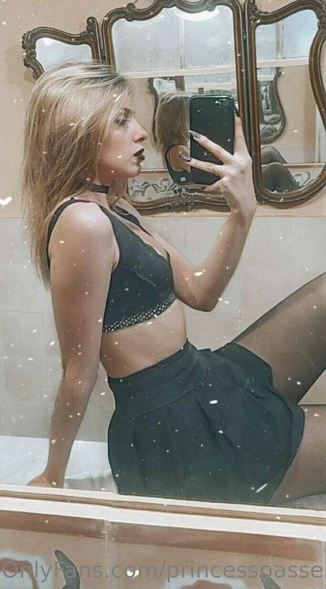 princesspassengerr nude onlyfans porn