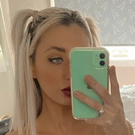 sophielaferlita onlyfans model photos