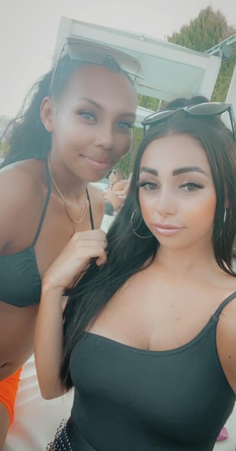 Chloe Reynolds desnuda onlyfans