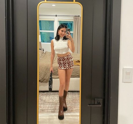 Niki Zefanya onlyfans leak fuck