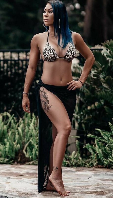 Mia Yim nude on onlyfans