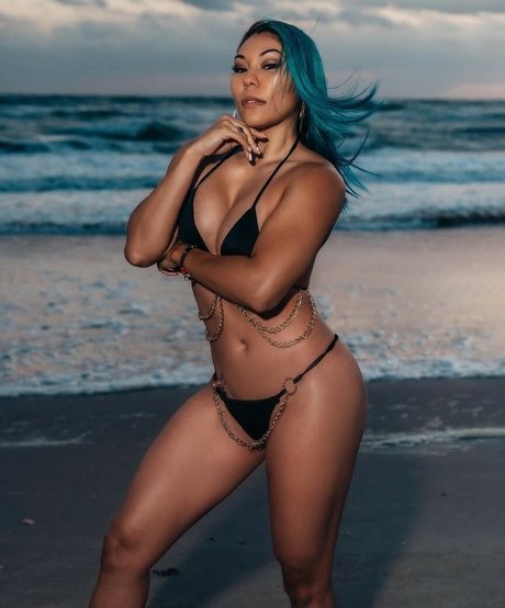 Mia Yim onlyfans pictures