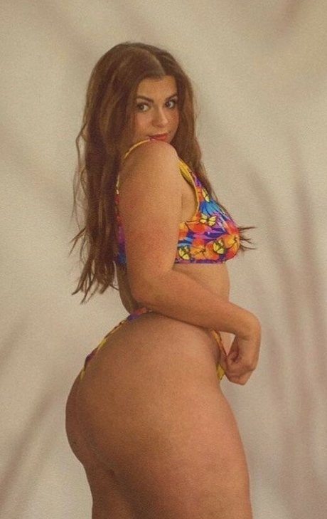 Clemence Andrea onlyfans model photo