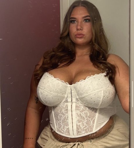 ellierobsxx nude only fans leaks