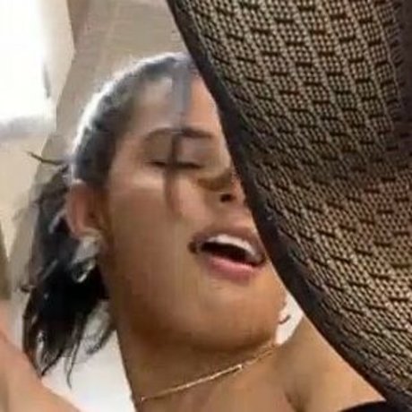 Karen Oliver onlyfans leaked pics