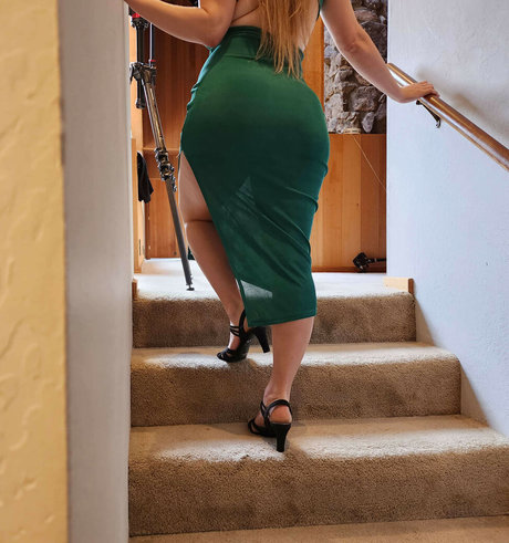 Xev Bellringer only fans leaks