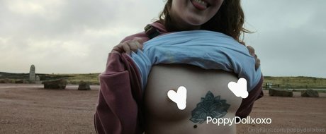 poppydollxoxo onlyfans model