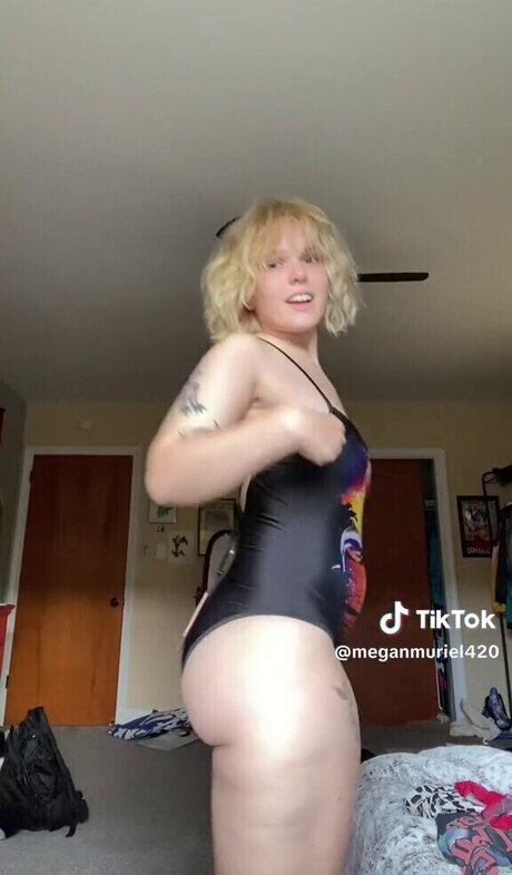 Meganxhickson onlyfans sextape leak