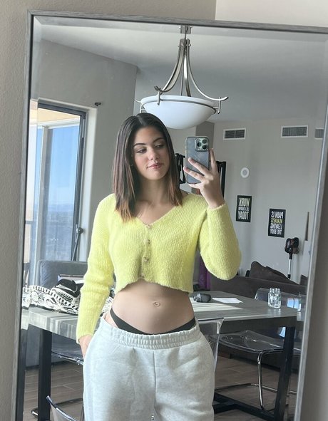 Ellie Nova fans only