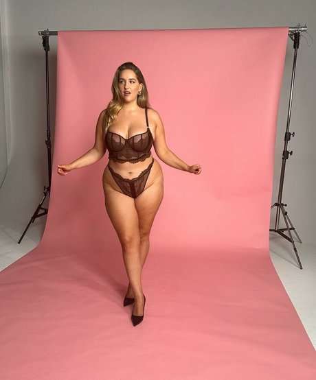 Joann Van Den Herik nude onlyfans