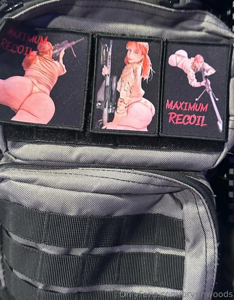 brynnwoods onlyfans striptease