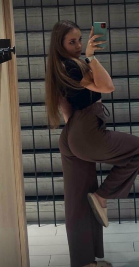 katrin angel onlyfans leak ass