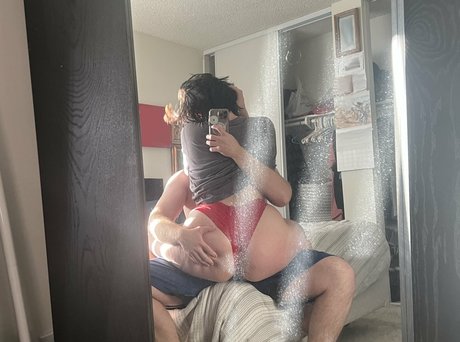 sunnysunrayss onlyfans model