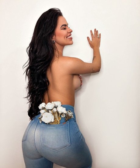 Taynah Smith onlyfans porn leaks