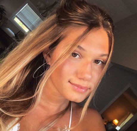 Sierra Bate ass onlyfans